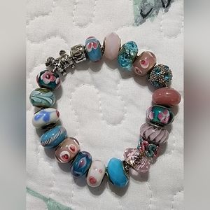 Bracelet, some beads pandora, all 925 sterling silver